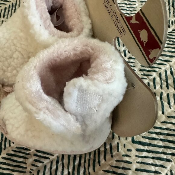 Outdoor Kids Baby Booties 6-12 Months White & Pink Fleece Lined Non-Slip Soles H - Picture 3 of 6